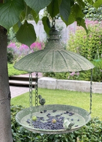 Подвесная кормушка для птиц Aged Metal Green AM84 от Esschert Design заказать в интернет-магазине Consta Garden